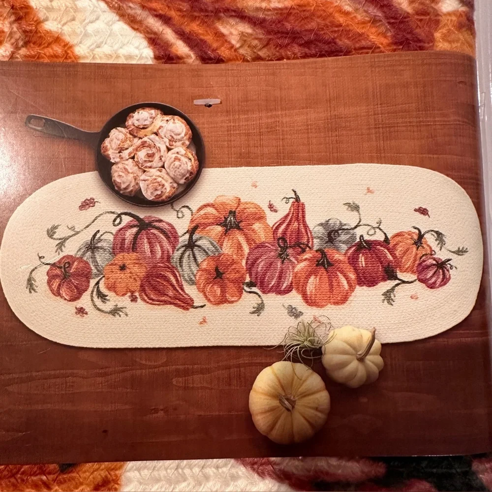 NEW Pumpkin Thanksgiving Themed Fall Braid Table‎ Runner